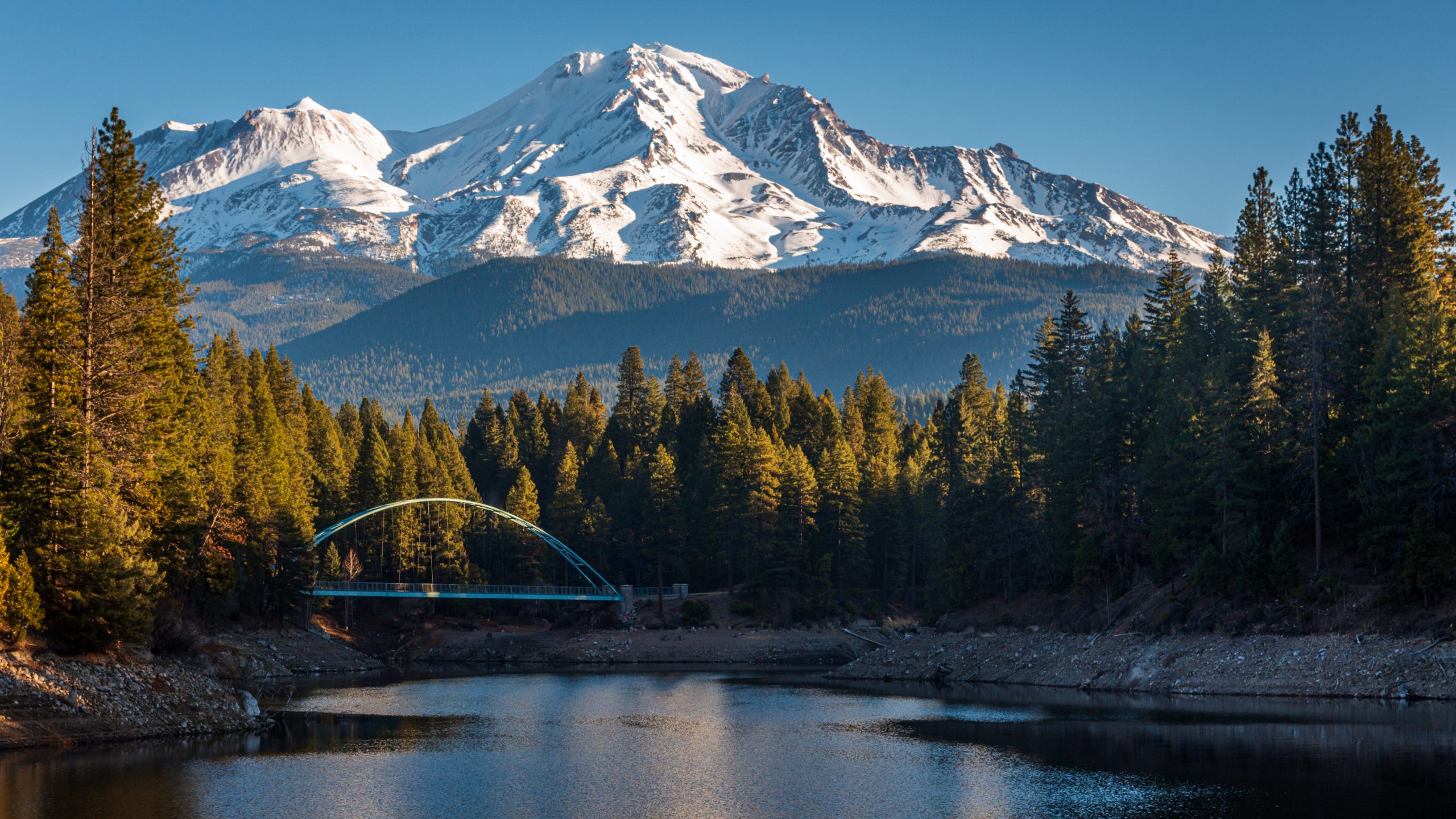 Mount Shasta at Lake Siskiyou